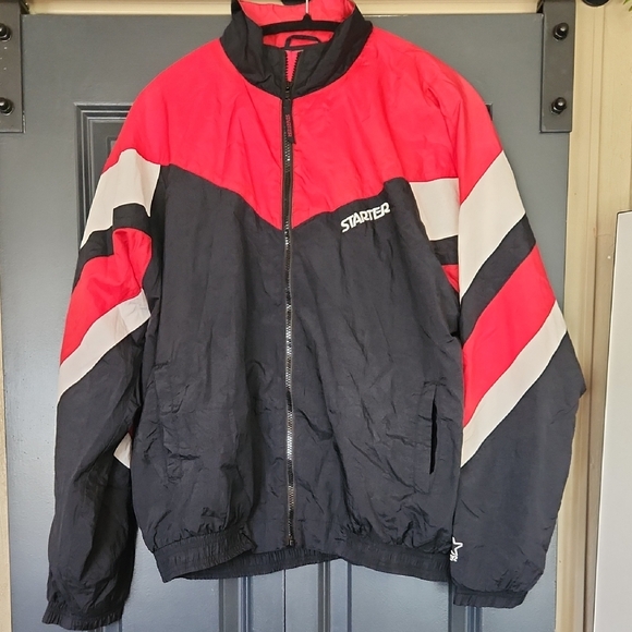 STARTER Other - Vintage Starter Men's Colorblock Red/Black/White Windbreaker Size Med. USED